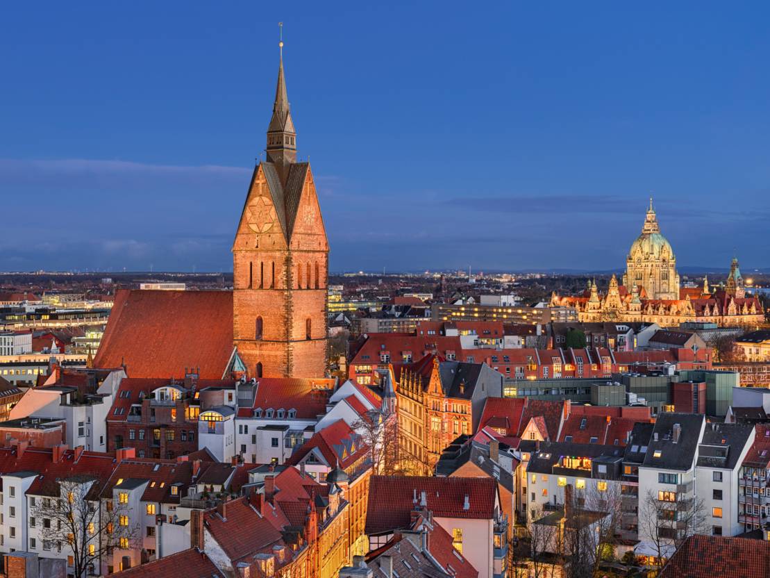Die Altstadt bei Nacht und von oben